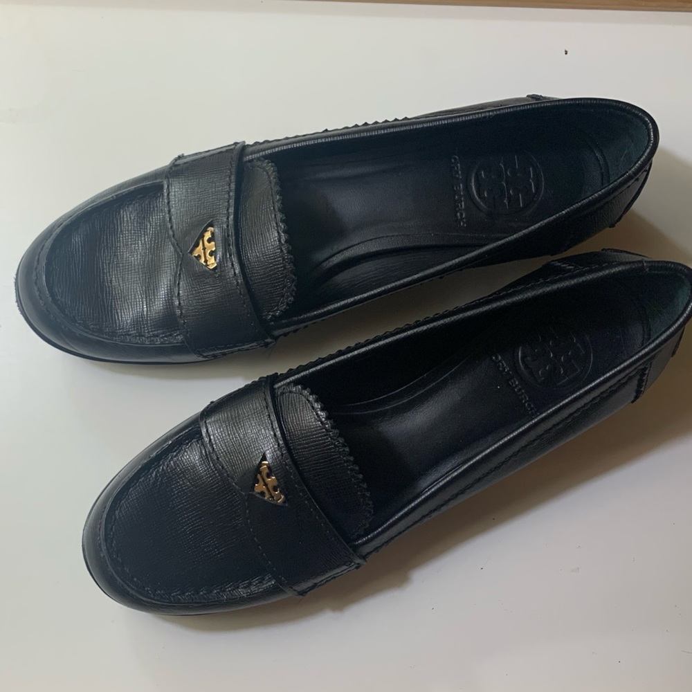 Tory Burch 7 Pennie Low Heel Penny Loafer Black Saffiano Leather Gold Logo - Picture 6 of 8